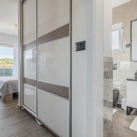度假居 Luxurious In With Sauna