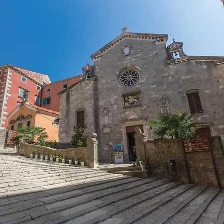 Сasa de vacaciones Luxurious In With Sauna Labin (Istria)